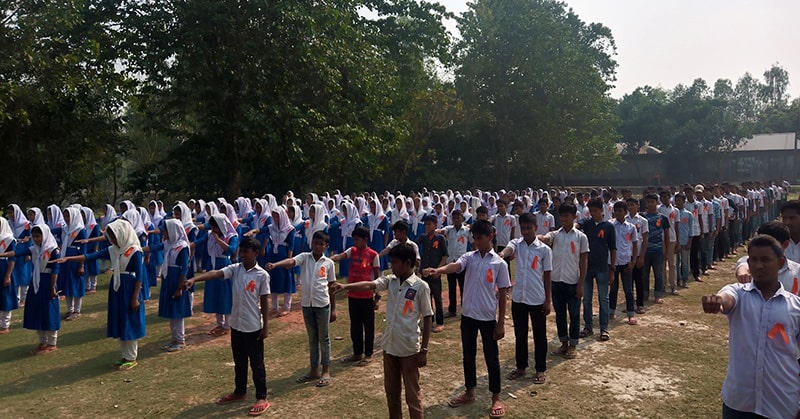 Students taking oath to prevent campus sexual harassment 02