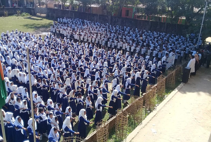Students taking oath to prevent campus sexual harassment 03